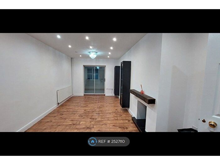 3 Bedroom Terraced House To Rent In Woodgate, Watford, WD25