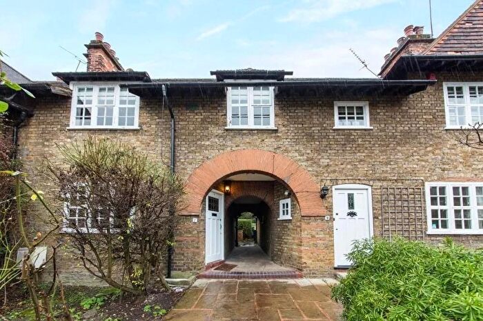 3 Bedroom Cottage To Rent In Asmuns Place, Hampstead Garden Suburb, NW11
