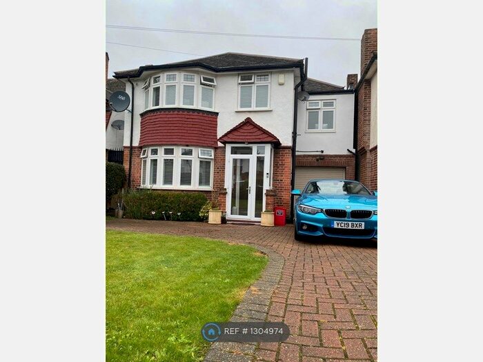 5 Bedroom Detached House To Rent In Upwood Road, London SE12