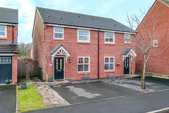 3 Bedroom Semi-Detached House For Sale In Hale Grove, Chorley, PR7