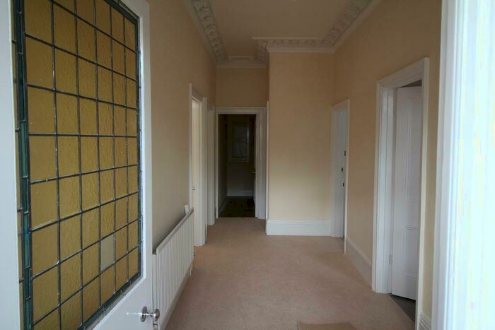 2 Bedroom Flat To Rent In Kings Road, Clevedon, BS21