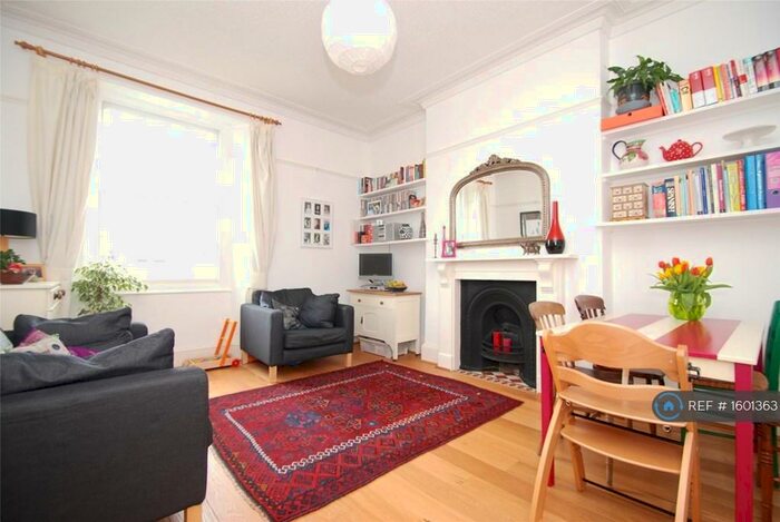 2 Bedroom Flat To Rent In Victoria Walk, Bristol, BS6