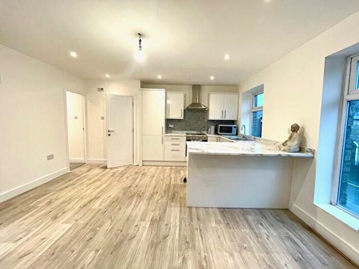 2 Bedroom Apartment To Rent In Halliwell Road, Bolton, BL1