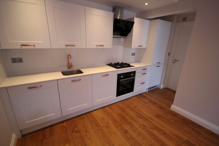 1 Bedroom Flat To Rent In Uxbridge Road, Hatch End, Pinner, HA5