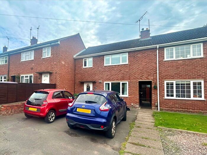 3 Bedroom End Of Terrace House For Sale In Central Drive, Lower Gornal, DY3