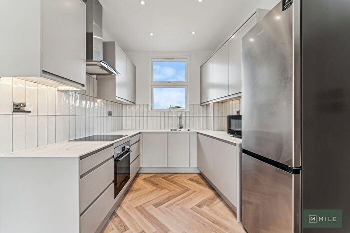 3 Bedroom Flat To Rent In Craven Park Road, London, NW10