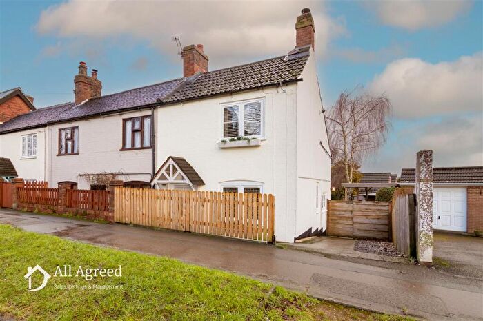 2 Bedroom Cottage For Sale In Ilkeston Road, Heanor, DE75