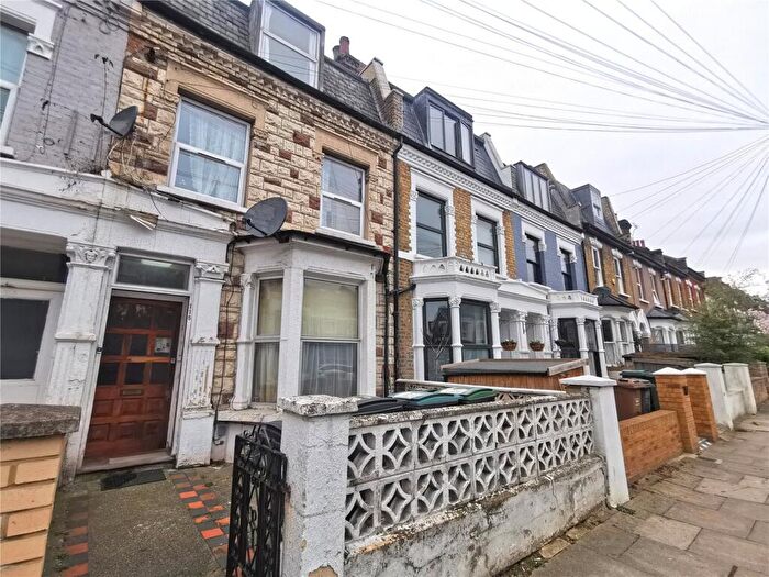 1 Bedroom Apartment To Rent In Harringay Road, London, N15