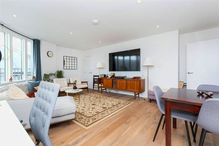 2 Bedroom Flat To Rent In Esther Anne Place, London, N1