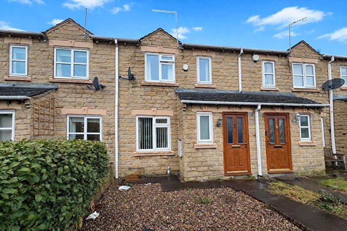 3 Bedroom Terraced House For Sale In Station Road, Clayton, BD14