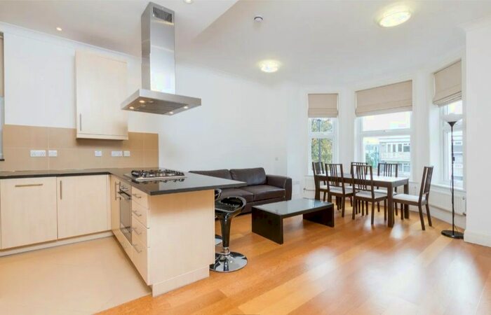 2 Bedroom Flat To Rent In Madeley Road, Ealing, London, W5