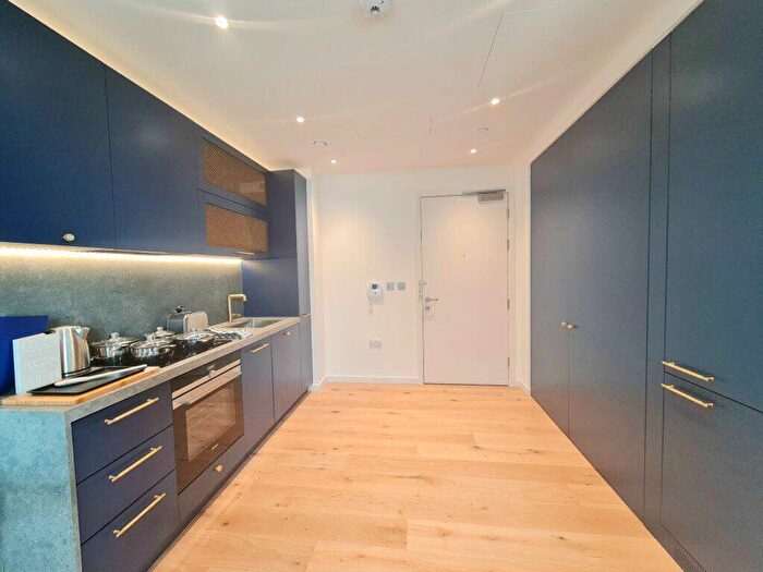 1 Bedroom Flat To Rent In Goodluck Hope, Canary Wharf, E14