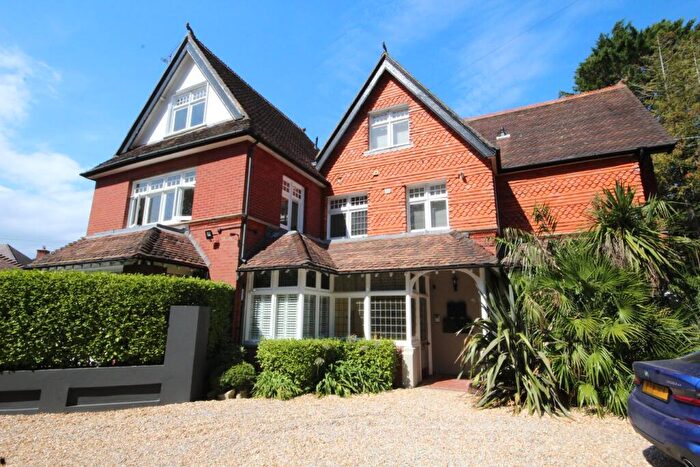 2 Bedroom Apartment For Sale In Pinewood Road, Branksome Park, BH13