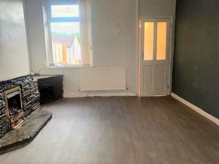 3 Bedroom SemiDetached House To Rent In Coed Y Brain Road, Llanbradach