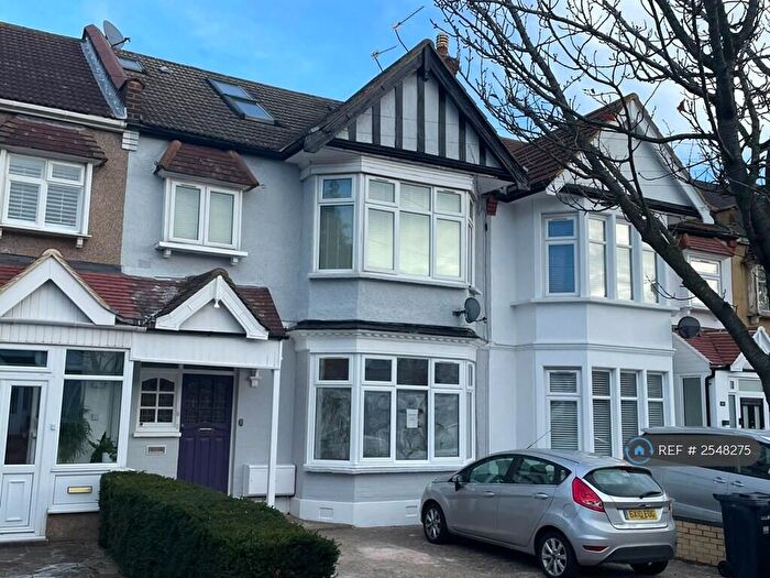 2 Bedroom Flat To Rent In Mornington Avenue, Ilford, IG1