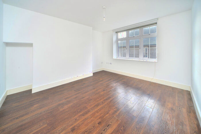 2 Bedroom Apartment To Rent In Bingham Court, Halton Road, Islington, London, N1
