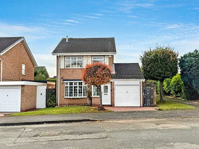 3 Bedroom Detached House For Sale In Lytham Close, Minworth, Sutton Coldfield, B76