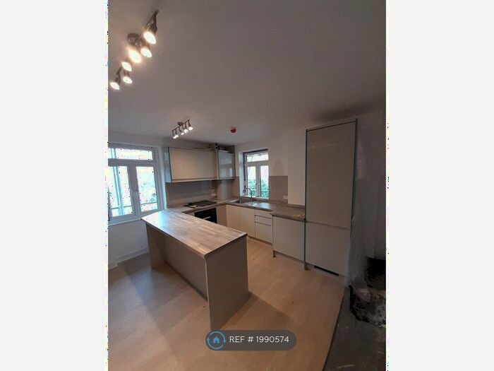 1 Bedroom Flat To Rent In St Ann's Park Road, London, SW18