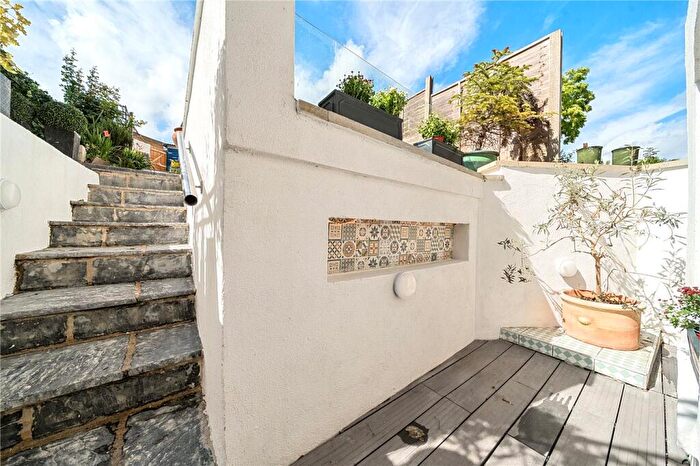 1 Bedroom Apartment For Sale In Devonshire Road, London, SE23