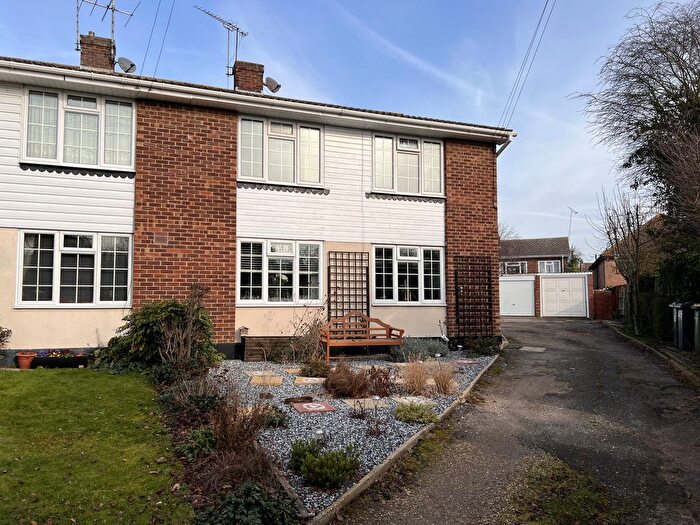 2 Bedroom Flat To Rent In Wyburns Avenue, Rayleigh, SS6