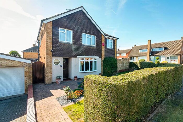 4 Bedroom Detached House For Sale In Millard Way, Hitchin, SG4