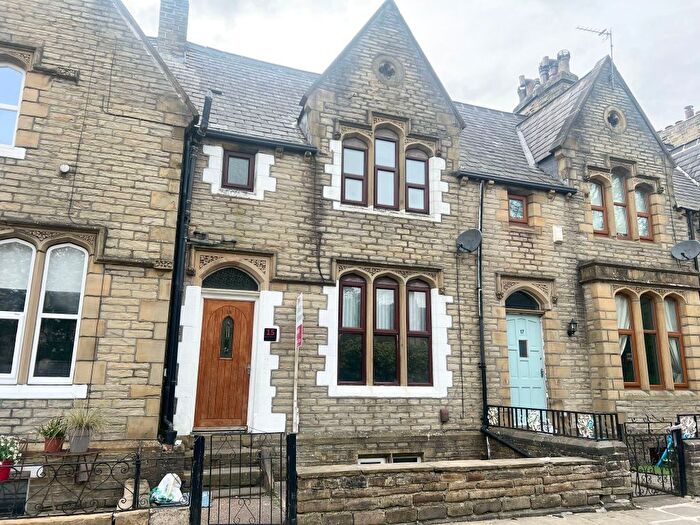 4 Bedroom Property To Rent In Ripon Terrace, Boothtown, Halifax, HX3