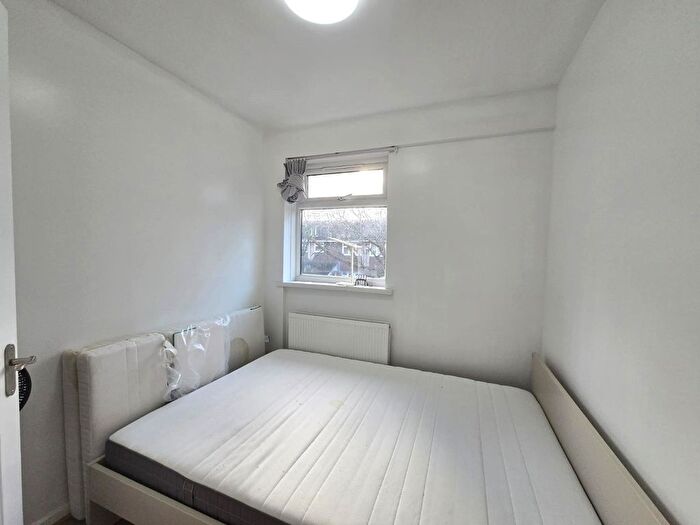 5 Bedroom End Of Terrace House To Rent In Crane Close, Dagenham, RM10