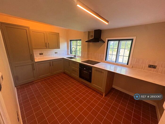 1 Bedroom Maisonette To Rent In Tilburstow Hill Road, Godstone, RH9