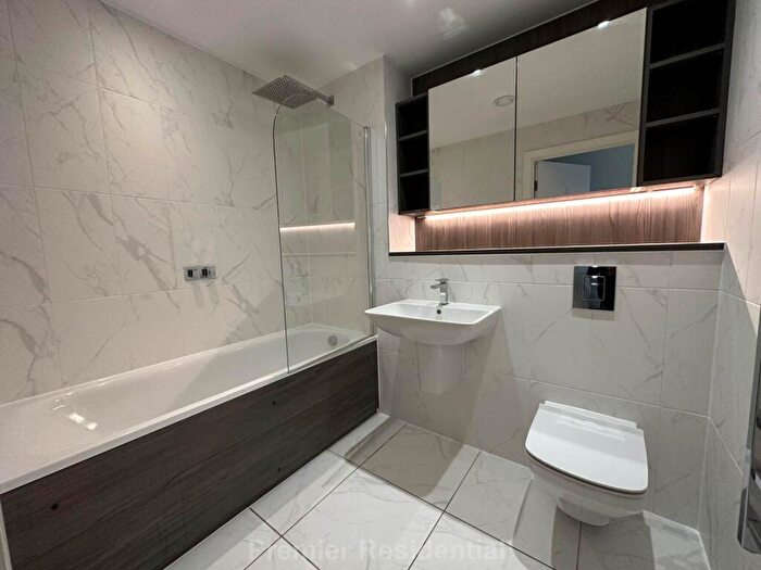 2 Bedroom Apartment To Rent In Owen Street, Manchester, M15