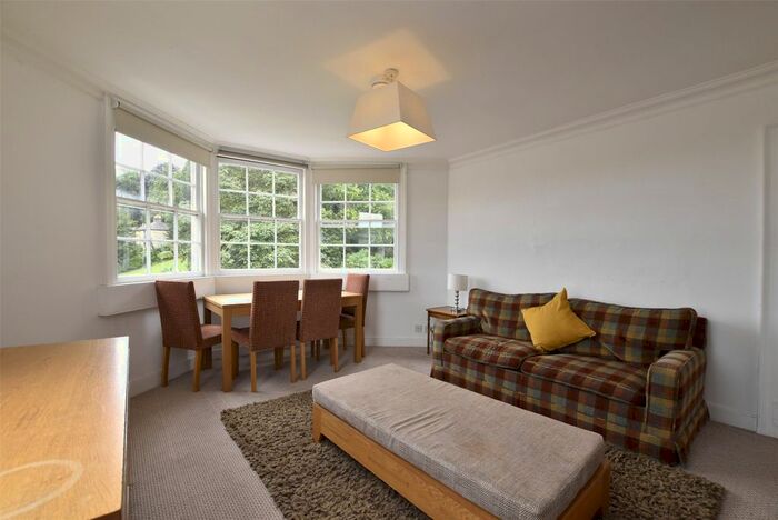 3 Bedroom Flat To Rent In Walcot Parade, Bath, Somerset, BA1