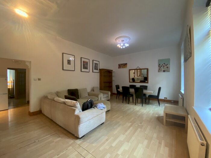 3 Bedroom Flat To Rent In Maida Vale, London, W9