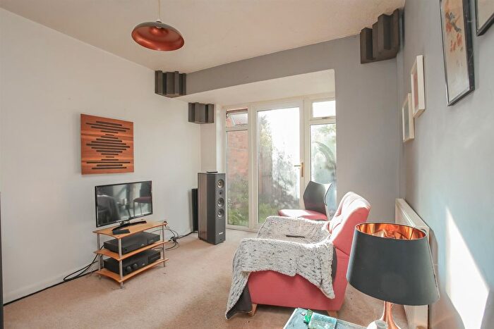 1 Bedroom End Of Terrace House For Sale In Winchelsea Close, Banbury, OX16