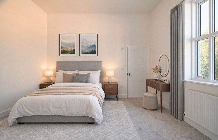 2 Bedroom Flat For Sale In The Oaks, Chigwell, IG7