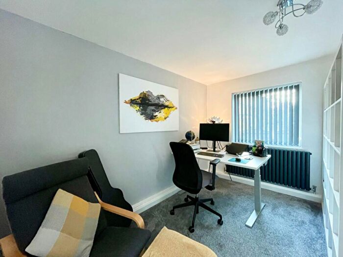 5 Bedroom Detached House For Sale In Cantley Manor Avenue, Doncaster, DN4
