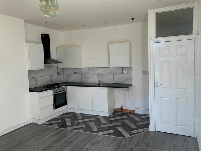 2 Bedroom Flat To Rent In Delaunays Road, Crumpsall, Manchester, M8