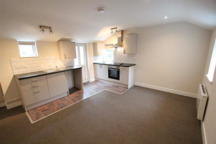 1 Bedroom Flat To Rent In Station Street Sittingbourne Kent, ME10
