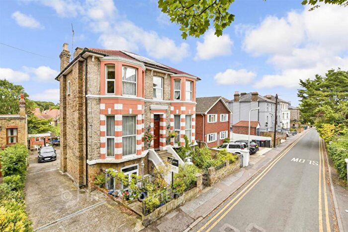 8 Bedroom Detached House For Sale In The Vale, Broadstairs, Kent, CT10