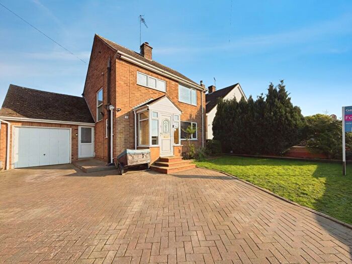 3 Bedroom Detached House For Sale In Danvers Road, Banbury, Oxfordshire, OX15