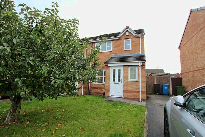 3 Bedroom Semi-Detached House To Rent In Avery Close, Warrington, WA2