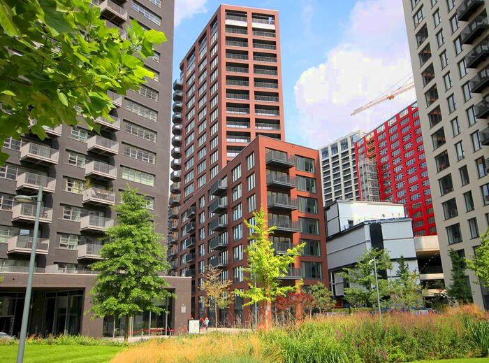 2 Bedroom Flat To Rent In Modena House, Lyell Street, London, E14