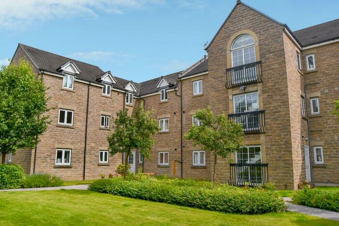 2 Bedroom Apartment To Rent In Pennythorne Drive, Yeadon, Leeds, LS19