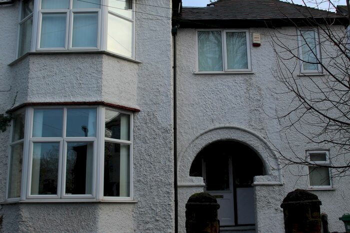 5 Bedroom Terraced House To Rent In Rolleston Drive, Nottingham, NG7