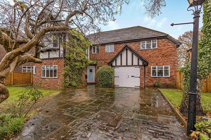 4 Bedroom Detached House For Sale In Beeston Road, Sale, M33