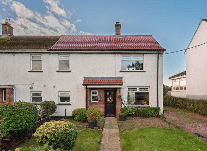 3 Bedroom Semi-Detached House For Sale In Craigantlet Cottages, Holywood, BT16
