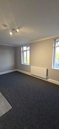 2 Bedroom Flat To Rent In Goresbrook Road, Dagenham, London, RM9