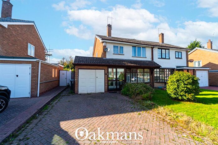 3 Bedroom Semi-Detached House For Sale In Burnside Way, Birmingham, West Midlands, B31