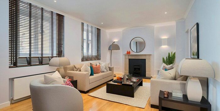 3 Bedroom Flat To Rent In Bourdon Street, London, W1K