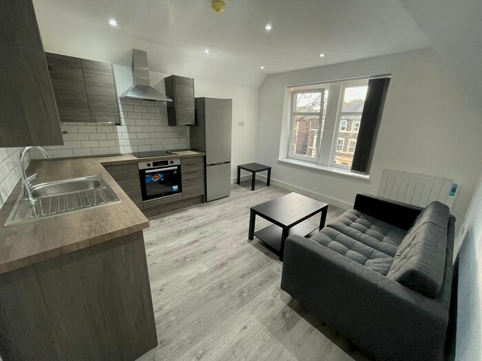 2 Bedroom Flat To Rent In Richmond Road, Roath, CF24