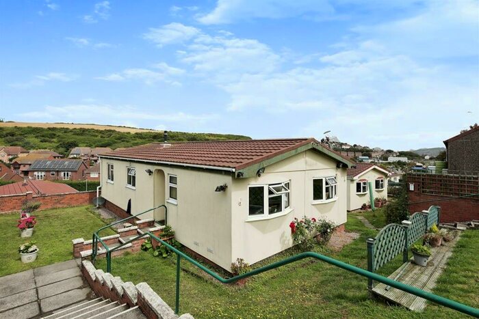 2 Bedroom Detached Bungalow For Sale In Court Farm Road, Newhaven, BN9