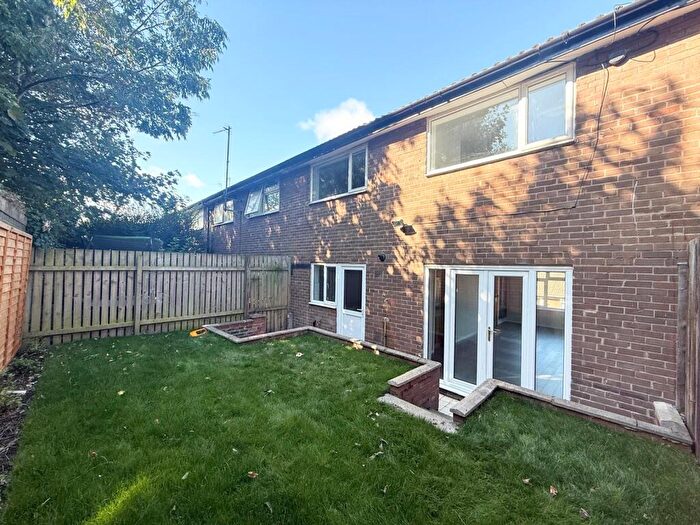 3 Bedroom House To Rent In Fernbank Place, Leeds, West Yorkshire, LS13